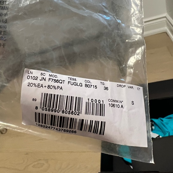 Dolce and Gabbana set - Picture 4 of 11